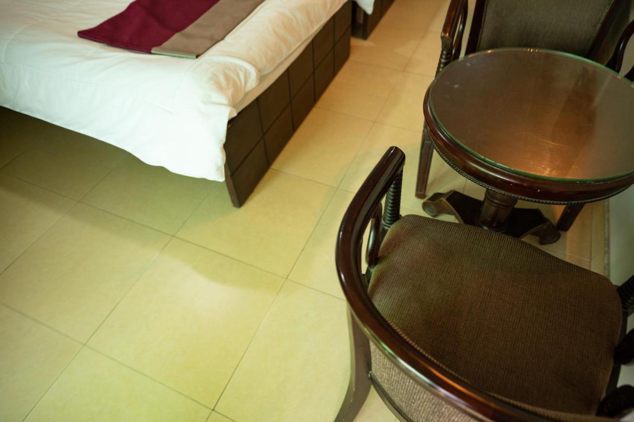 Korkdam Hotel Taifa Екстер'єр фото